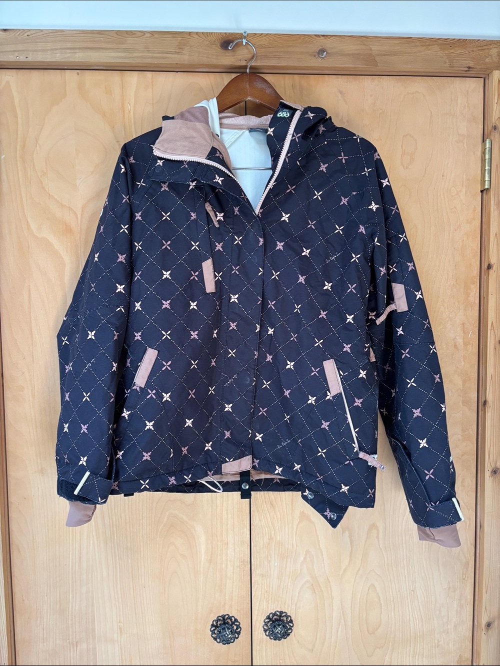 Women’s Patterned Hooded Jacket